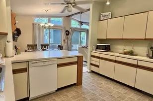 117 Maple Ln, Tafton, PA 18464 - Photo 5