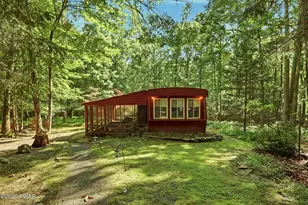 57 Deerpark Ln, Hawley, PA 18428 - Photo 1