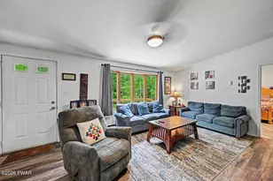 4 Rockway Ct, Lake Ariel, PA 18436 - Photo 5