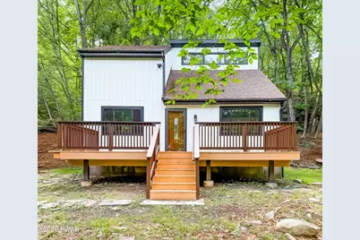 297 Saunders Drive, Bushkill, PA 18324 - Photo 1