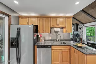 202 Basswood Dr, Hawley, PA 18428 - Photo 27