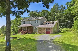 107 Fowler Ln, Shohola, PA 18458 - Photo 3