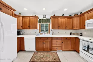 103 Ledge Dr, Lakeville, PA 18438 - Photo 11