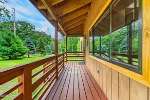 108 Claudine Ln, Dingmans Ferry, PA 18328 - Photo 9