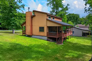 108 Claudine Ln, Dingmans Ferry, PA 18328 - Photo 3