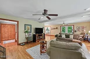124 Windsor Way, Roaring Brook Township, PA 18444 - Photo 17