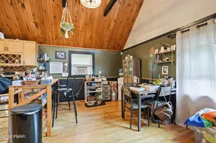 204 Mountain Lake Dr, Dingmans Ferry, PA 18328 - Photo 5