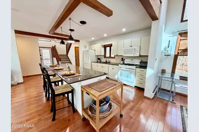 811 Paddock Court, Hawley, PA 18428 - Photo 3