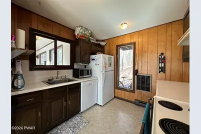 402 Canoebrook Drive, Lords Valley, PA 18428 - Photo 9