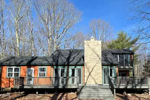 402 Canoe Brook Dr, Lords Valley, PA 18428 - Photo 1