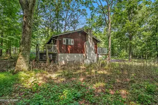 101 Daisy Ln, Dingmans Ferry, PA 18328 - Photo 5