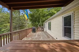 115 Teak Dr, Greentown, PA 18426 - Photo 11