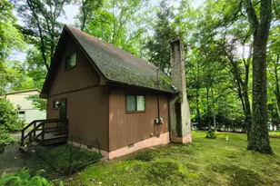 205 Fawn Lake Dr, Hawley, PA 18428 - Photo 9