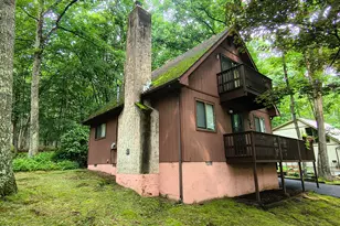 205 Fawn Lake Dr, Hawley, PA 18428 - Photo 3