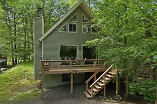 285 Lakeview Dr W, Lake Ariel, PA 18436 - Photo 1