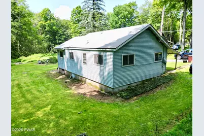 110 Meadow Lane, Greentown, PA 18426 - Photo 3