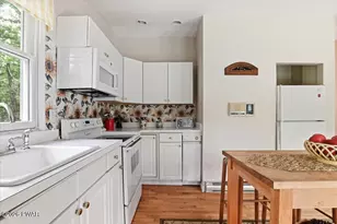 128 Cherry Point Cir, Canadensis, PA 18325 - Photo 29