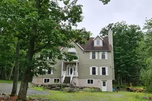 110 Stallion Dr, Lords Valley, PA 18428 - Photo 3