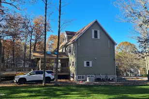 110 Stallion Dr, Lords Valley, PA 18428 - Photo 11