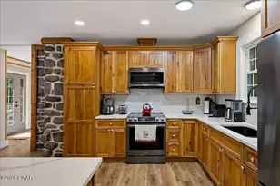 360 Babbling Brook Rd, Scotrun, PA 18355 - Photo 7