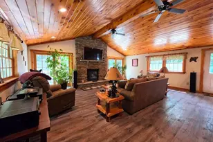 136 Gunstock Ln, Tafton, PA 18464 - Photo 9