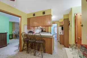 17 Silhouette Ln, Waymart, PA 18472 - Photo 13