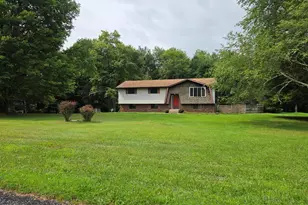 52 Rose Ln, Honesdale, PA 18431 - Photo 3