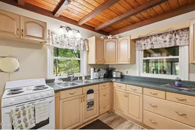 101 Ivywood Lane, Paupack, PA 18451 - Photo 17