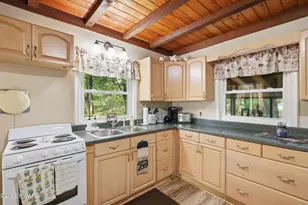 101 Ivywood Ln, Paupack, PA 18451 - Photo 17