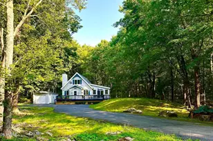 103 Whipple Tree Ln, Lords Valley, PA 18428 - Photo 3