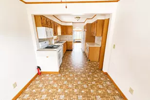306 Avenue O, Matamoras, PA 18336 - Photo 9
