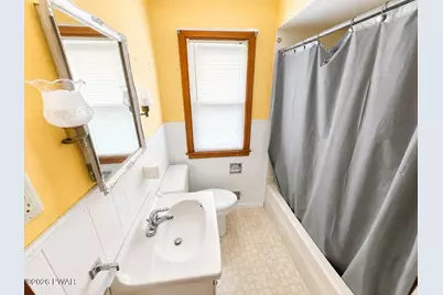 306 Avenue O, Matamoras, PA 18336 - Photo 13
