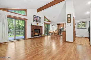 105 Village Ln, Lords Valley, PA 18428 - Photo 5