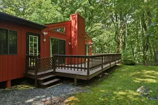 105 Village Ln, Lords Valley, PA 18428 - Photo 33