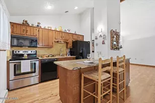 105 Village Ln, Lords Valley, PA 18428 - Photo 11