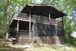 131 Basswood Dr, Lords Valley, PA 18428 - Photo 5