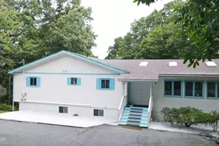 111 Cottonwood Dr, Lords Valley, PA 18428 - Photo 5