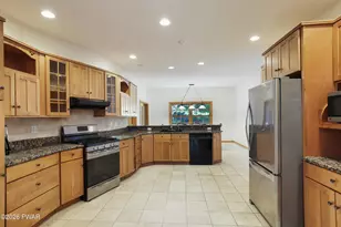 131 Shady Glen Dr, Greentown, PA 18426 - Photo 11