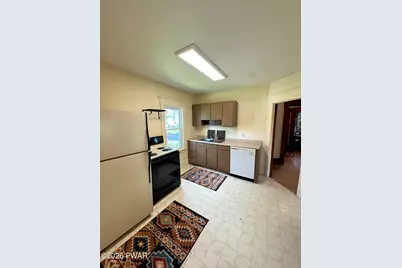 17 1/2 Belmont Street, Carbondale, PA 18407 - Photo 11