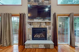 187 Skyview Rd, Dingmans Ferry, PA 18328 - Photo 11