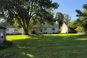 13 Dervend Cir, Matamoras, PA 18336 - Photo 9
