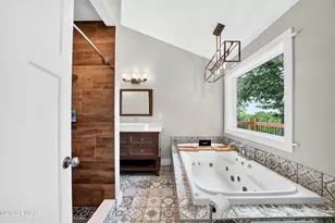 206 Paper Birch S, Tafton, PA 18464 - Photo 21