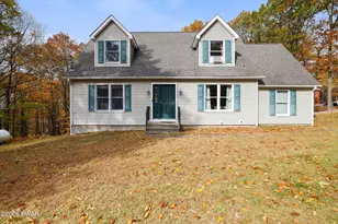 104 Pico Ln, Tafton, PA 18464 - Photo 1