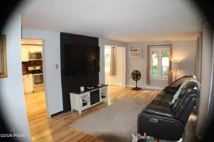 102 Redstart Ct, Hawley, PA 18428 - Photo 13