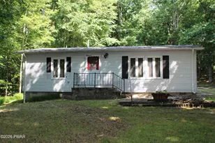 102 Redstart Ct, Hawley, PA 18428 - Photo 5