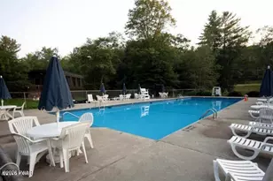 102 Redstart Ct, Hawley, PA 18428 - Photo 41