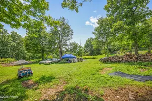 206 Old Schoolhouse Rd, Greentown, PA 18426 - Photo 7