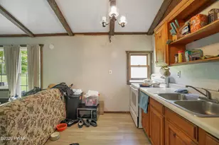 206 Old Schoolhouse Rd, Greentown, PA 18426 - Photo 17
