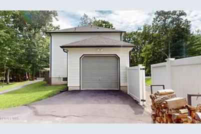 100 Redwood Court, Milford, PA 18337 - Photo 3