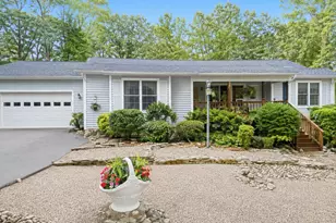 514 Maple Ridge Dr, Lords Valley, PA 18428 - Photo 1